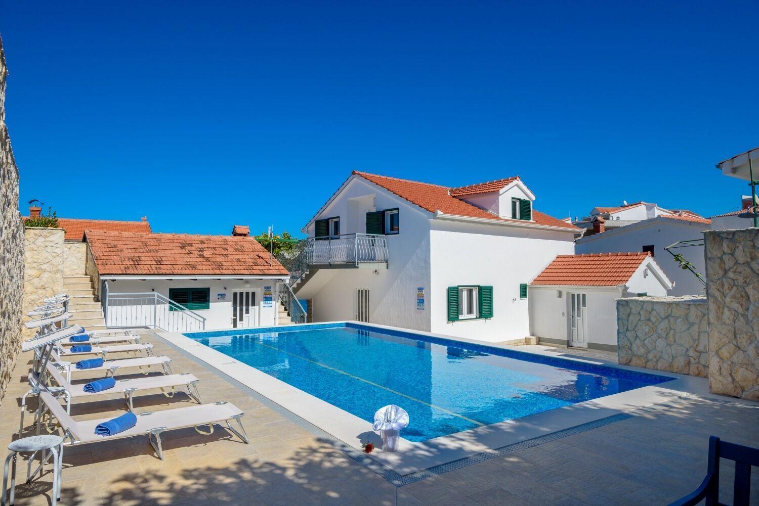 Apartments Bisernica-With Pool Ražanj Exterior foto